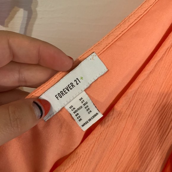 Forever 21 Open Back Peplum Top - Picture 4 of 5